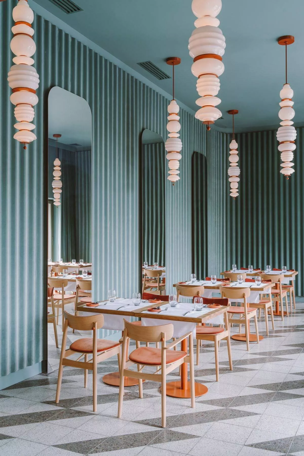 Exklusiva restauranger i Warszawa Opasly