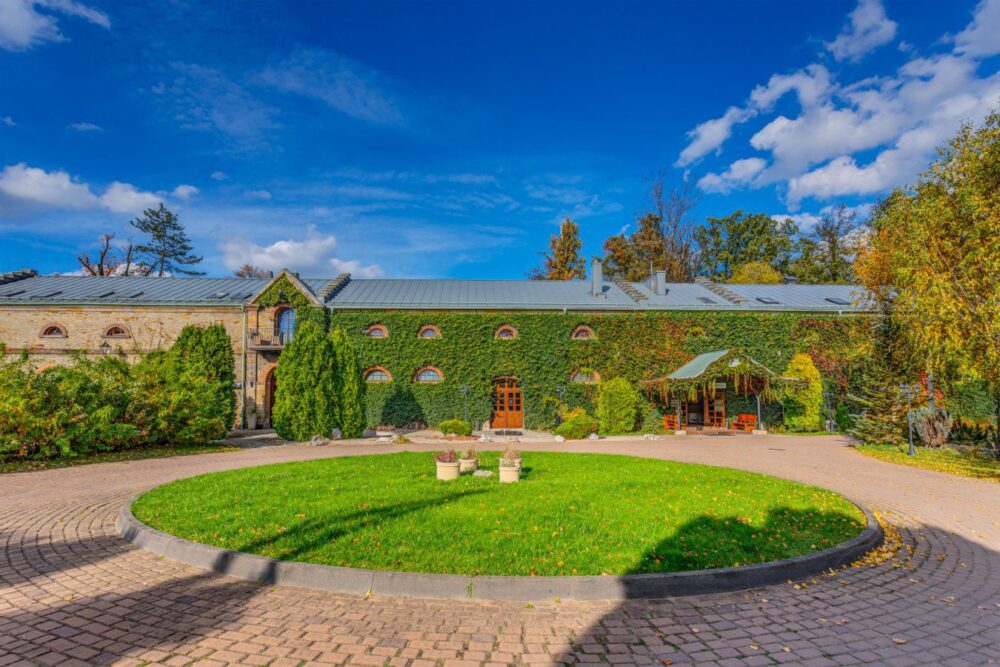 Hotel Manor House Utsida