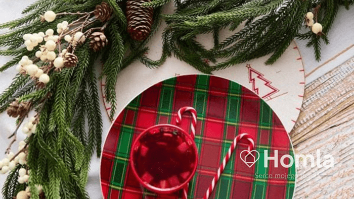 Juldukning med Homla – hur kombinerar man dukar, löpare och servetter till en harmonisk helhet?