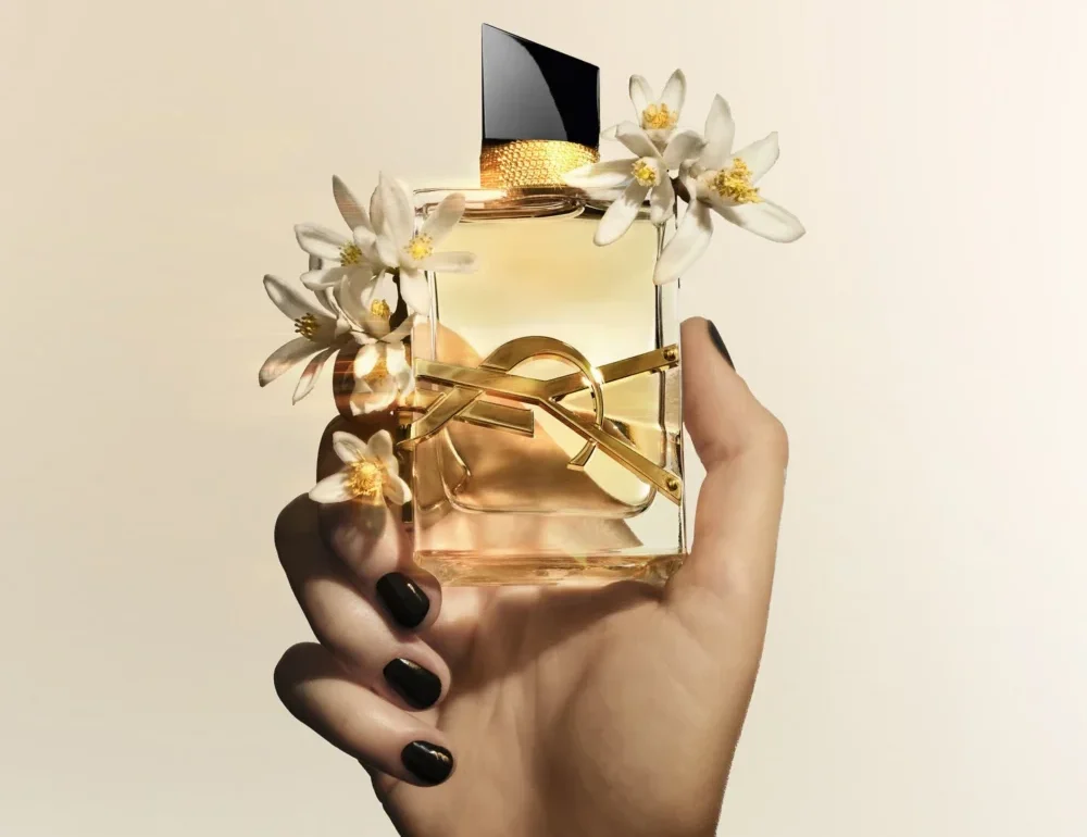 Parfym Dam Ysl Libre Frihet Innesluten I En Flaska Scaled 1