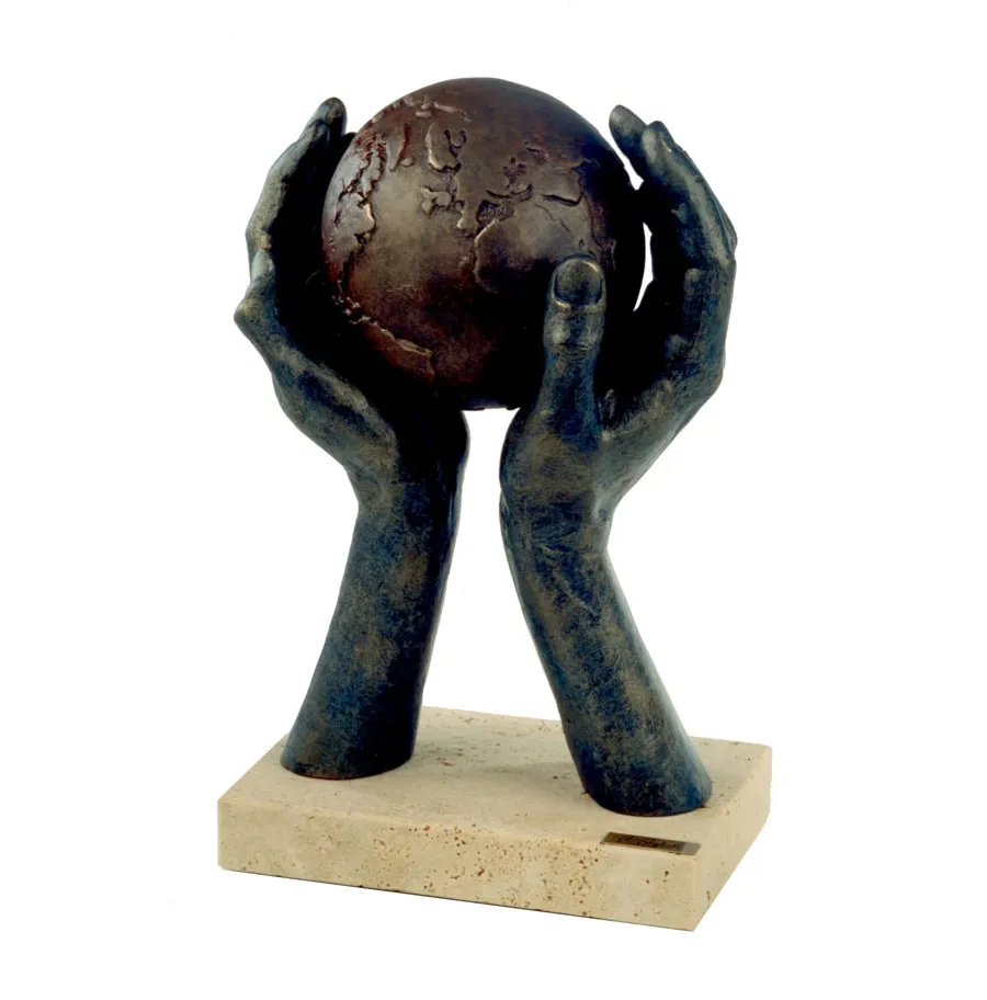 Skulptur till företagets 15-årsjubileum