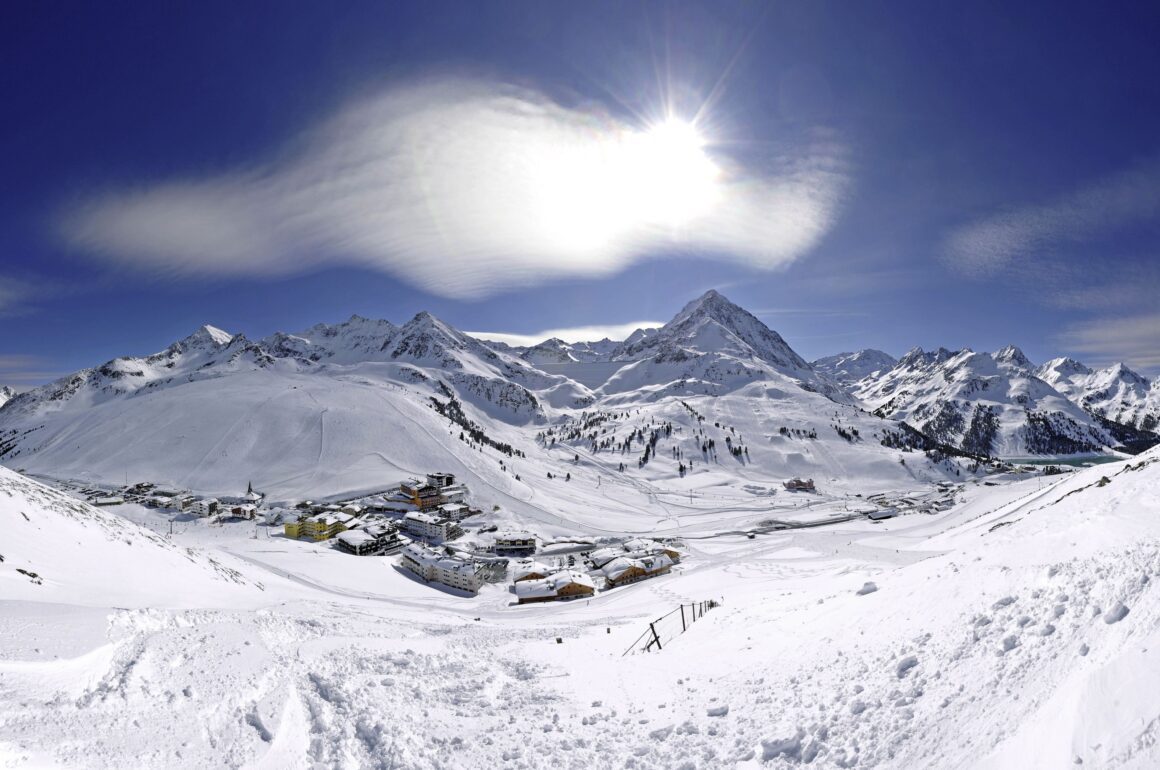 Utvecklingen av lyxfastigheter i de främsta alpina skidorterna