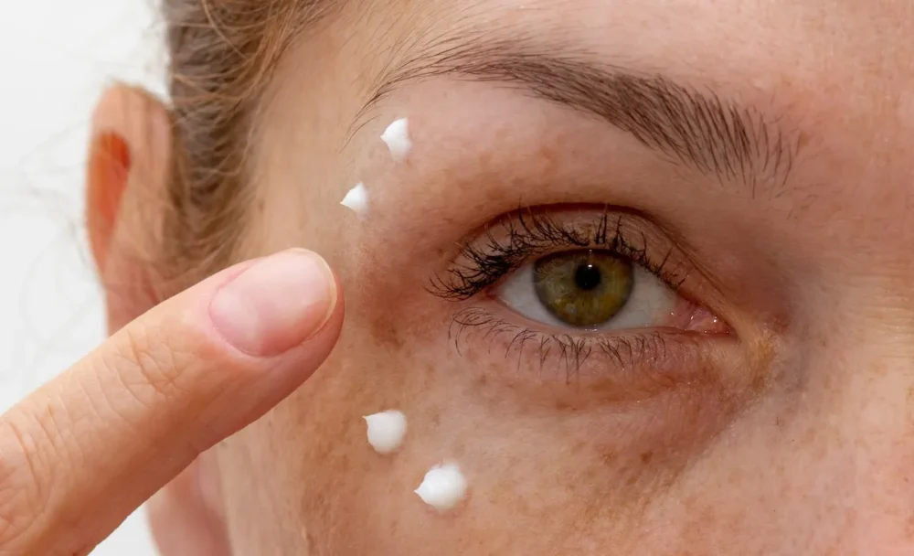 Märkkräm för ögonen